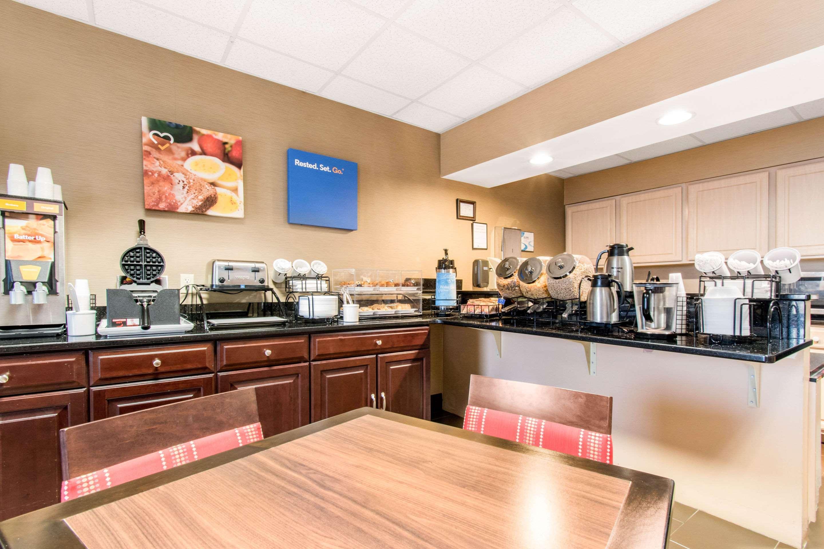 Comfort Inn Mechanicsburg - Harrisburg South Екстериор снимка